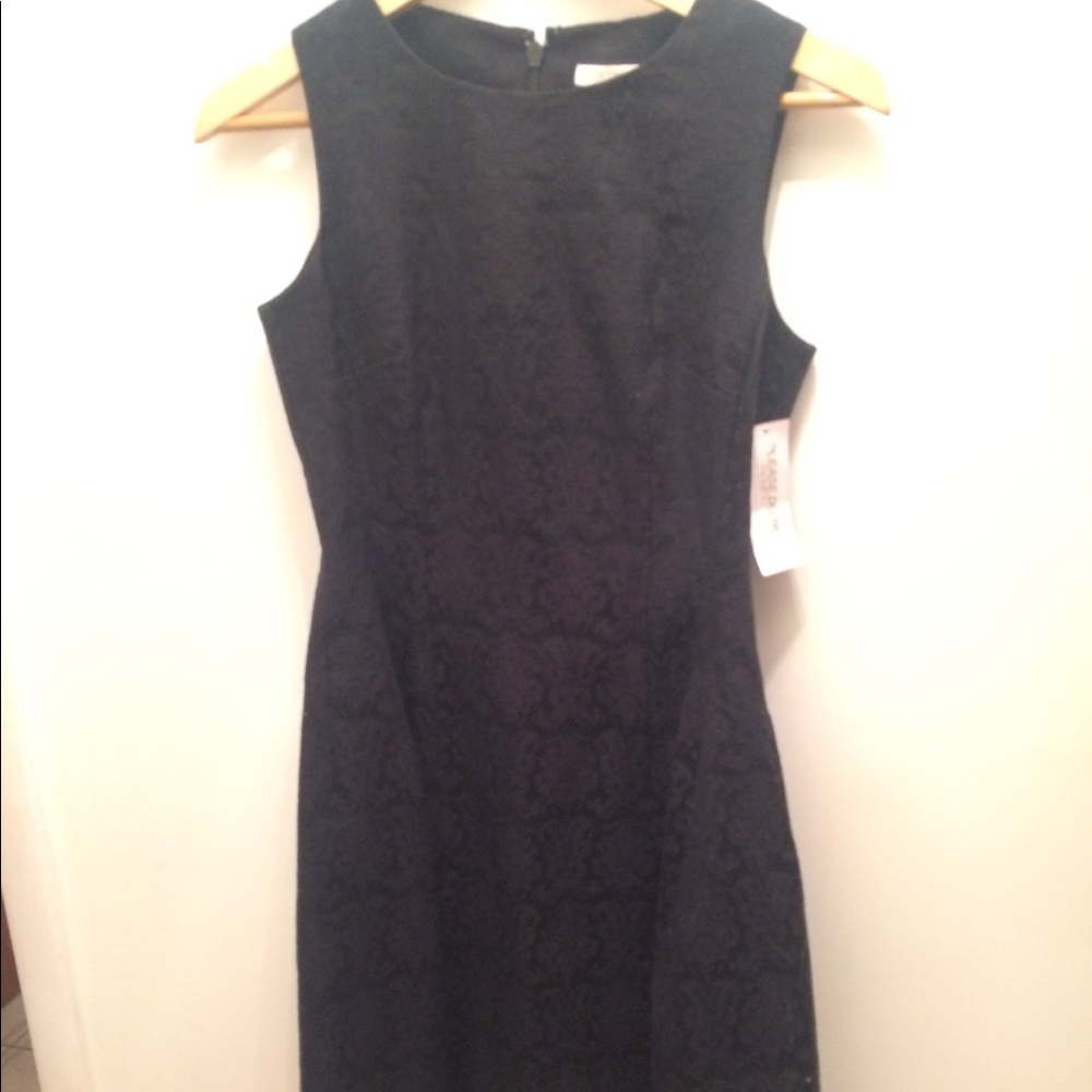 Beautiful new w/ tags NY& Co black jacquard dress